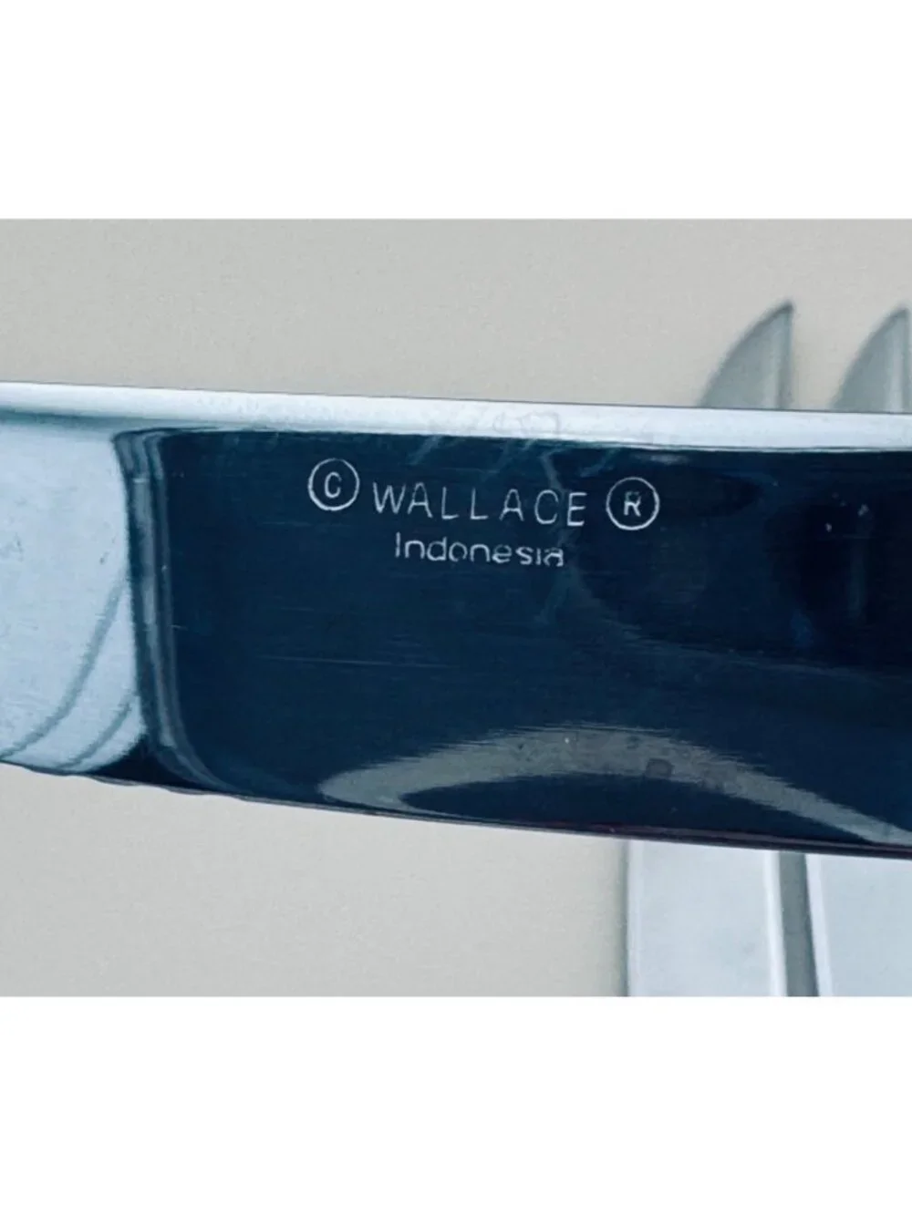 6 Wallace AMERICAN TRADITION 18/10 Stainless Serrated Steak Knives Indonesia